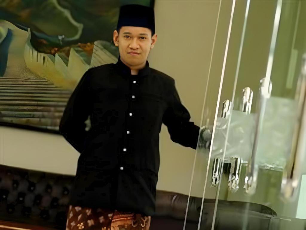 Yusro Hotel Restaurant & Convention Jombang Extérieur photo