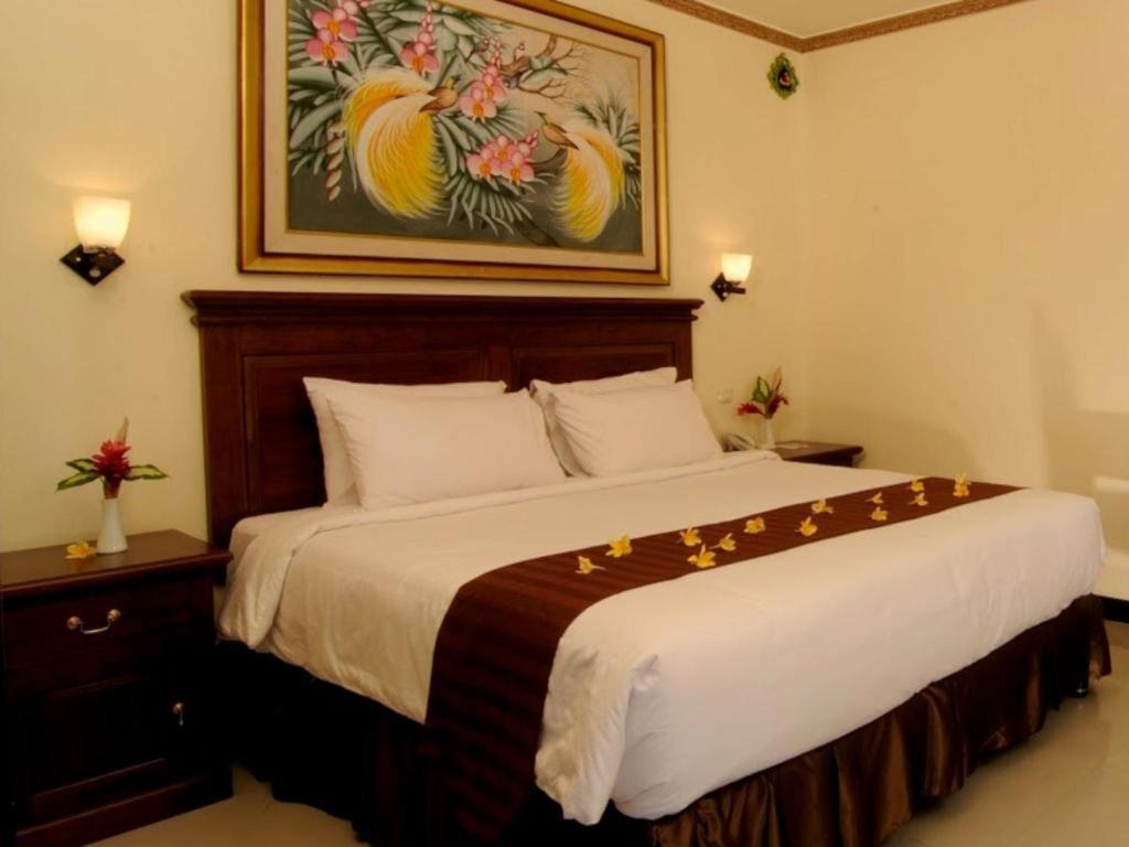 Yusro Hotel Restaurant & Convention Jombang Extérieur photo