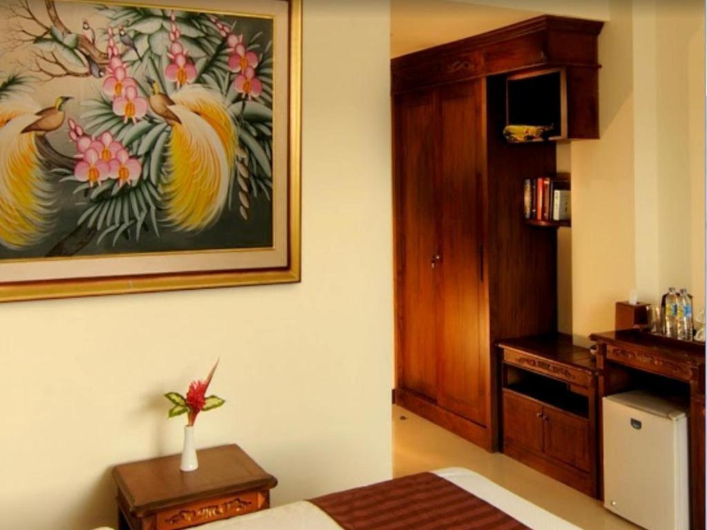 Yusro Hotel Restaurant & Convention Jombang Extérieur photo